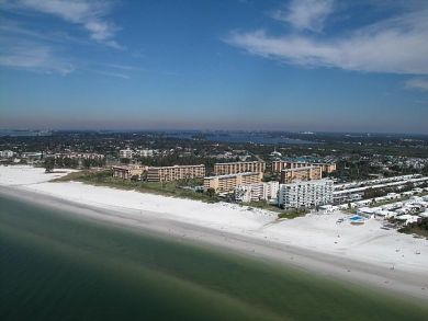 Oceanfront 2 Bedroom Condo with Great Pool and Ocean Views!!